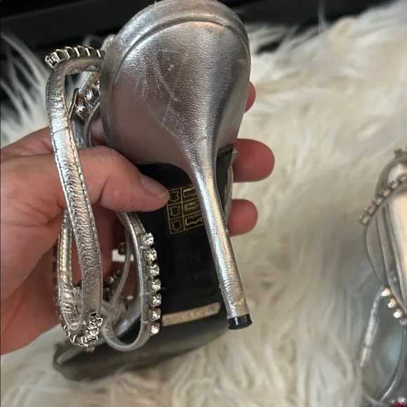 Dolce & Gabbana Silver Jeweled T-Strap Sandals with Green and Red Crystals 8.5 - Picture 4 of 8